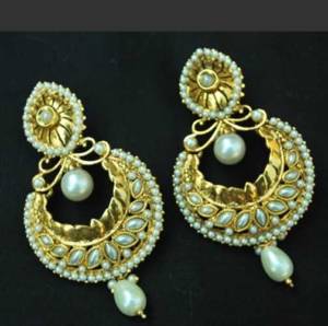 Pearl Crescent earrings with Teardrop