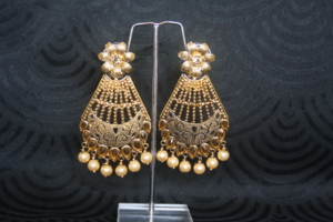 Gold-tone-pearl-earrings