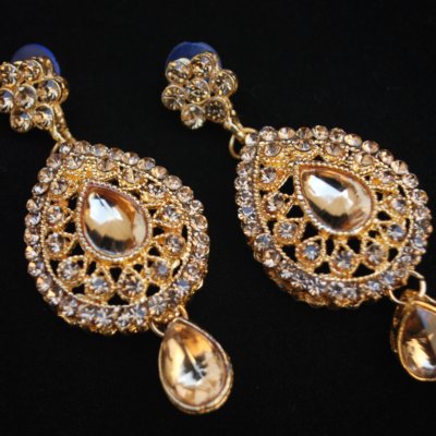 Imitation Bridal Jewellery set in gold tone stones (4 Pieces)