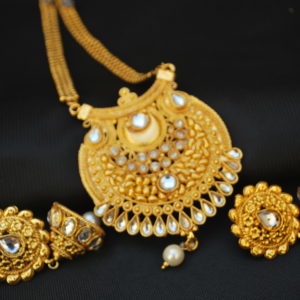Multilayer Pearl and Stone Studded Long Necklace set with Maang tikka